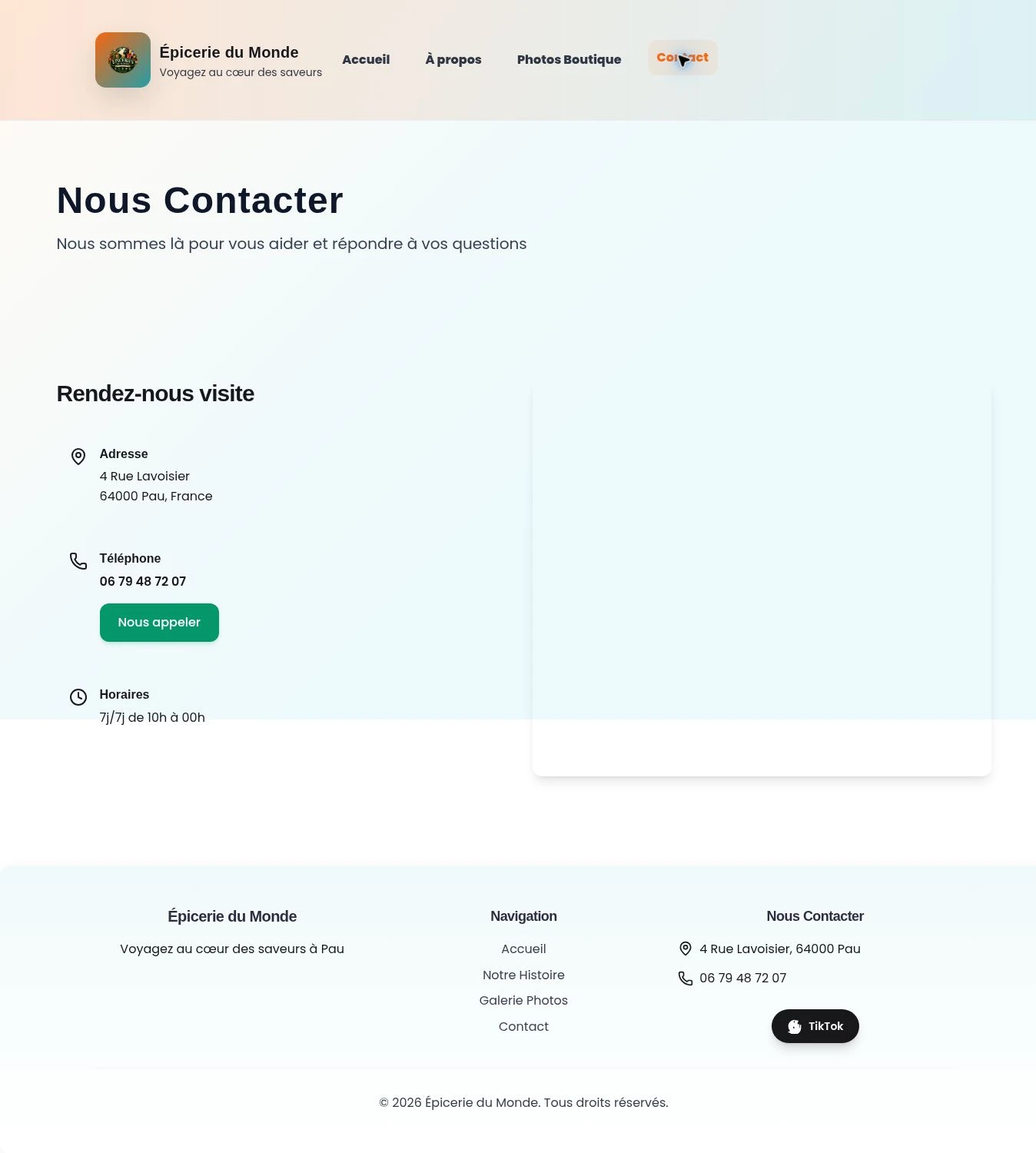 Site publié — page Contact sur ordinateur.